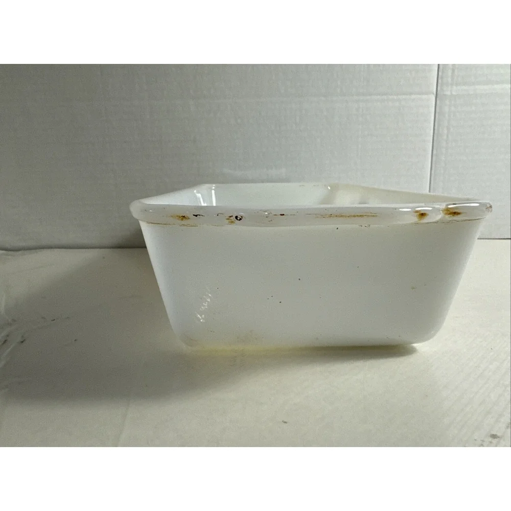 Vintage Anchor Hocking rect. peach blossom 1.5 QT casserole dish made in USA